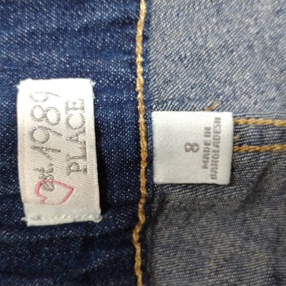 2 CHILDREN'S PLACE CAPRIS SZ 8 AND 2 TEES SZ 7 / 8 - Picture 6 of 16